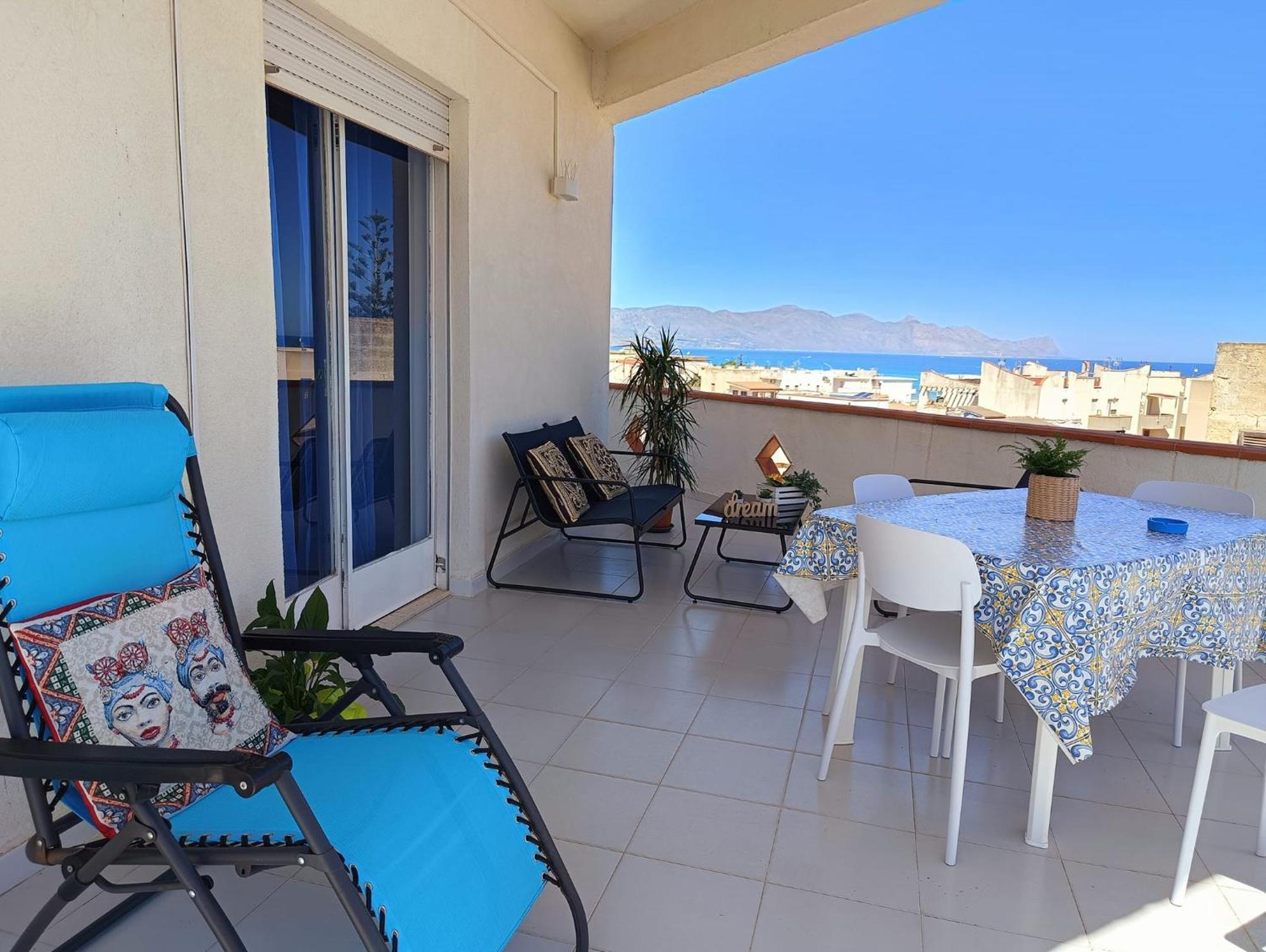 Onda Blu Lascia Che La Bellezza Della Sicilia Ti Conquisti Prenota Ora La Tua Fuga Perfetta Alcamo Marina